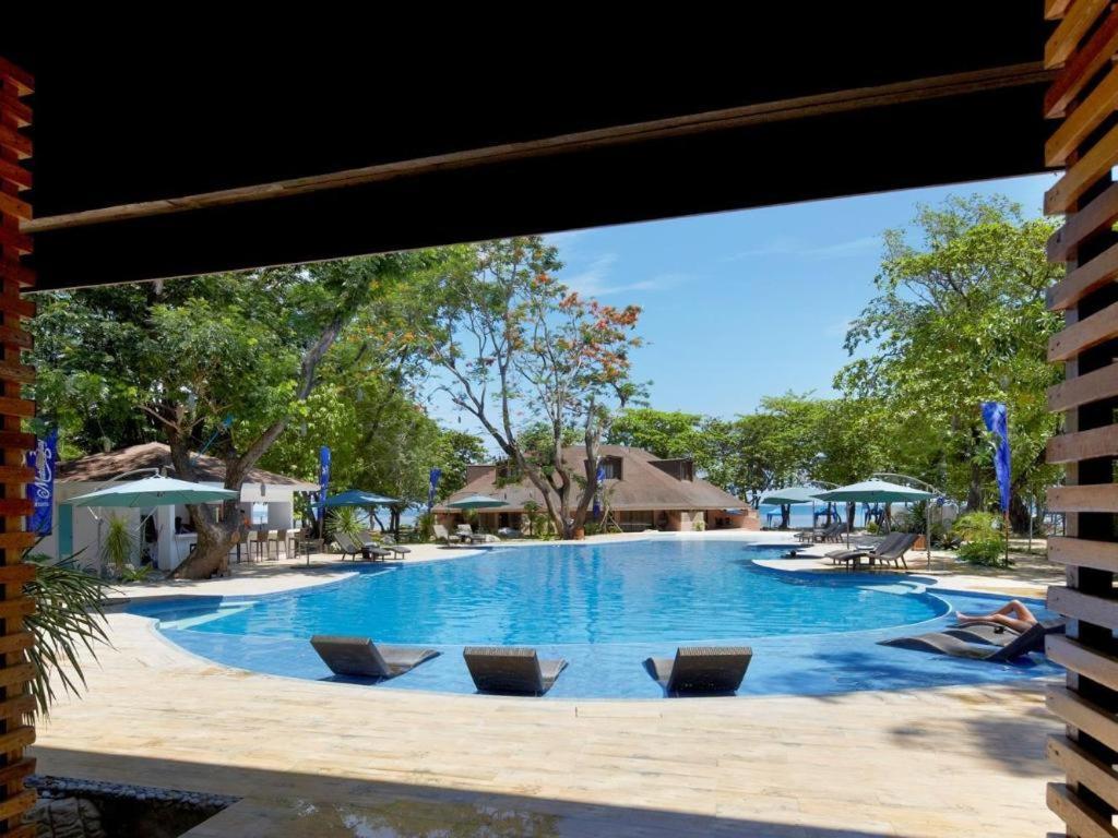 Matabungkay Beach Hotel Batangas Екстериор снимка
