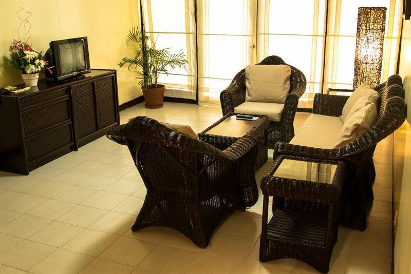 Matabungkay Beach Hotel Batangas Екстериор снимка