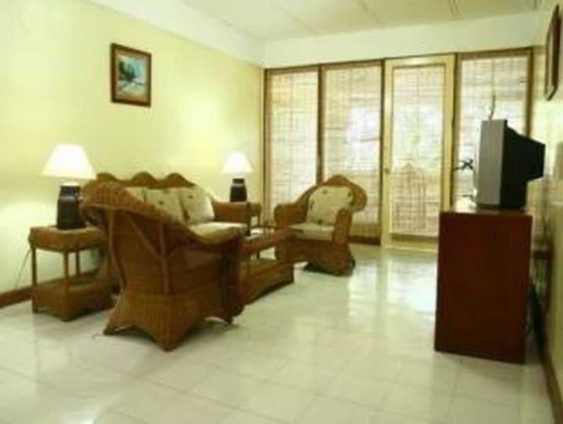 Matabungkay Beach Hotel Batangas Екстериор снимка