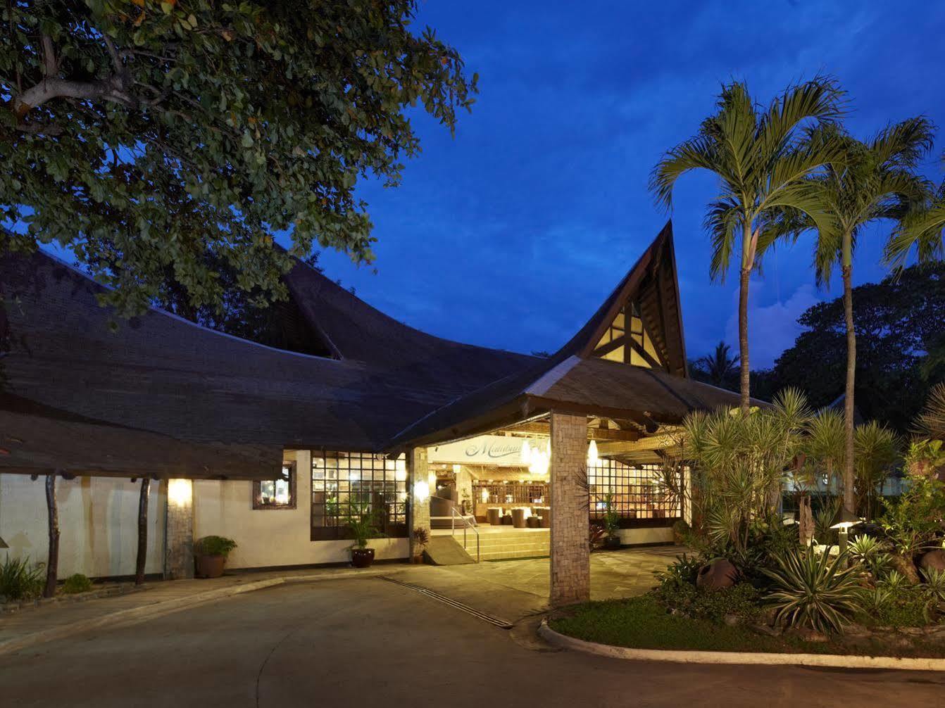 Matabungkay Beach Hotel Batangas Екстериор снимка